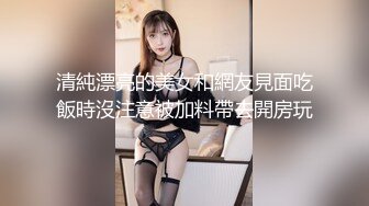 黑丝高跟人妻伺候胖哥激情啪啪，口交足交深喉大鸡巴，激情上位抽插，浪叫呻吟不止掰开骚穴给狼友看特写舔脚