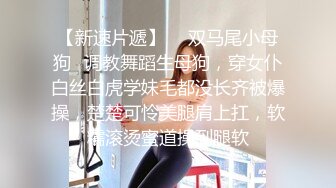 【浙江奶妈】颜值极品美少妇，超长超粗假鸡巴插进小洞口，爽得淫穴涌出好多淫水，简直湿得不像样，很爽诱惑！