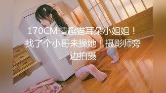 【新片速遞】  熟女大奶妈妈 啊啊啊 舒服 在家客厅沙发上被扛着腿无套输出 这逼还蛮紧 