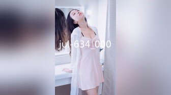 【新片速遞】 办公楼女厕偷拍连衣裙美女❤️逼洞里的粉肉不停地蠕动