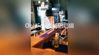 【红事会未流出】两个美女BB长的很像，其中一个尿完用手指往B里捅了一下不知道在干嘛（原档） (1)