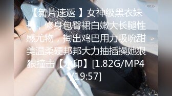  贫乳美眉 被大肉棒无套输出 骚叫的喘不过气来 拔枪射一肚皮 超级满足了