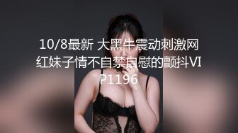 女友口交吃到毛