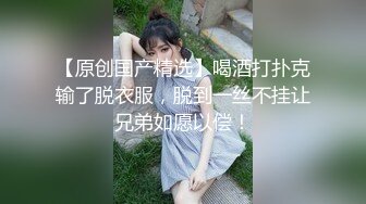 酒店偷拍校花美女和男友酒店开房可惜的是啪啪时关灯了