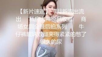 高颜值蓝色妖姬TS龚璟璇  闺房发骚起来连撸鸡巴自摸乳房 淫语诱惑，儿子 来吃妈妈的鸡巴啊，嘴馋捉起摄影师的鸡巴舔啊！